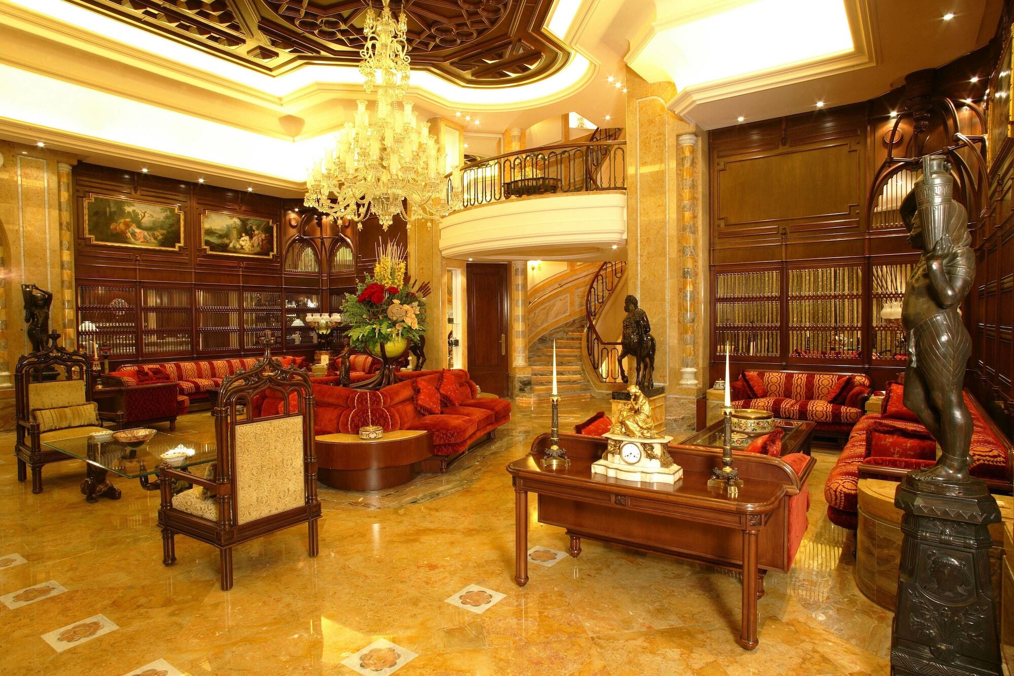 Grand Hills Hotel & Spa 브루마나 외부 사진