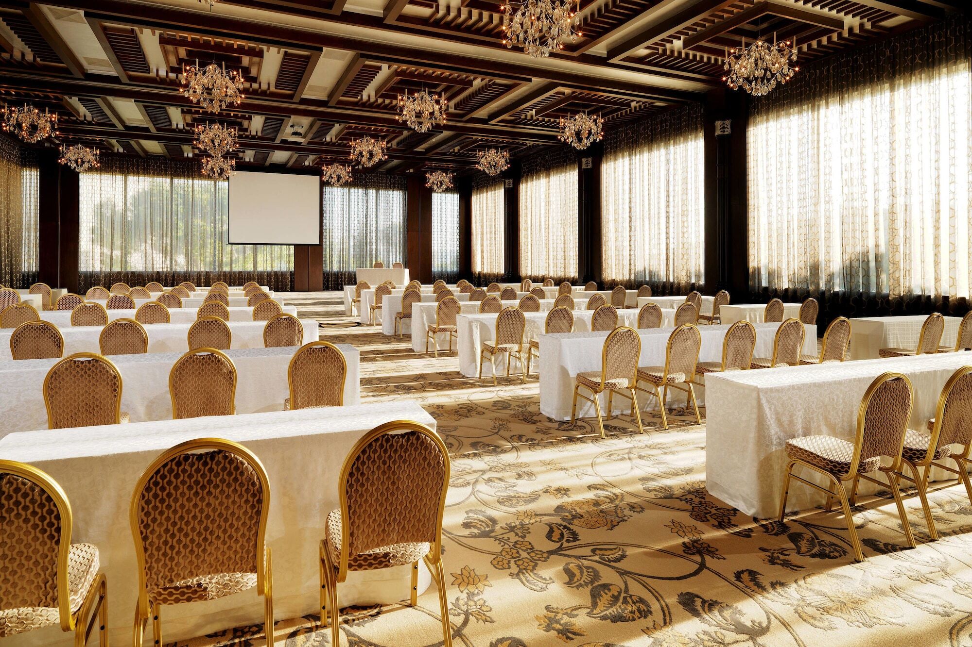 Grand Hills Hotel & Spa 브루마나 외부 사진