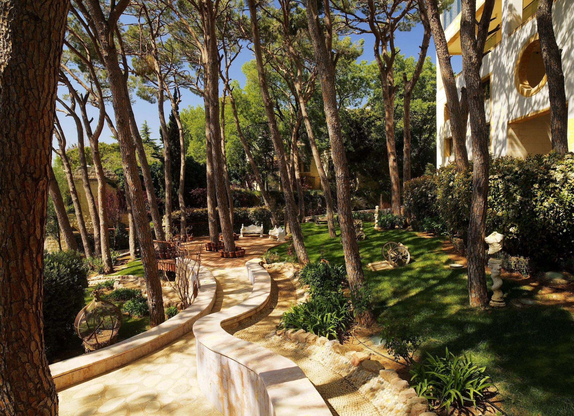 Grand Hills Hotel & Spa 브루마나 외부 사진